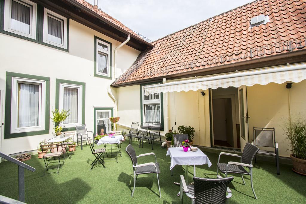 Hotel Deutsches Haus Northeim Exterior photo